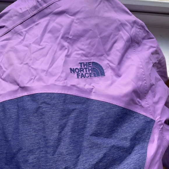 North Face Purple Winter Jacket in girls size large - Picture 7 of 8